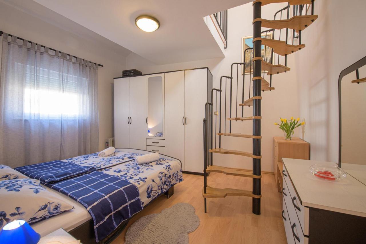 Apartmani Tena Selce Εξωτερικό φωτογραφία