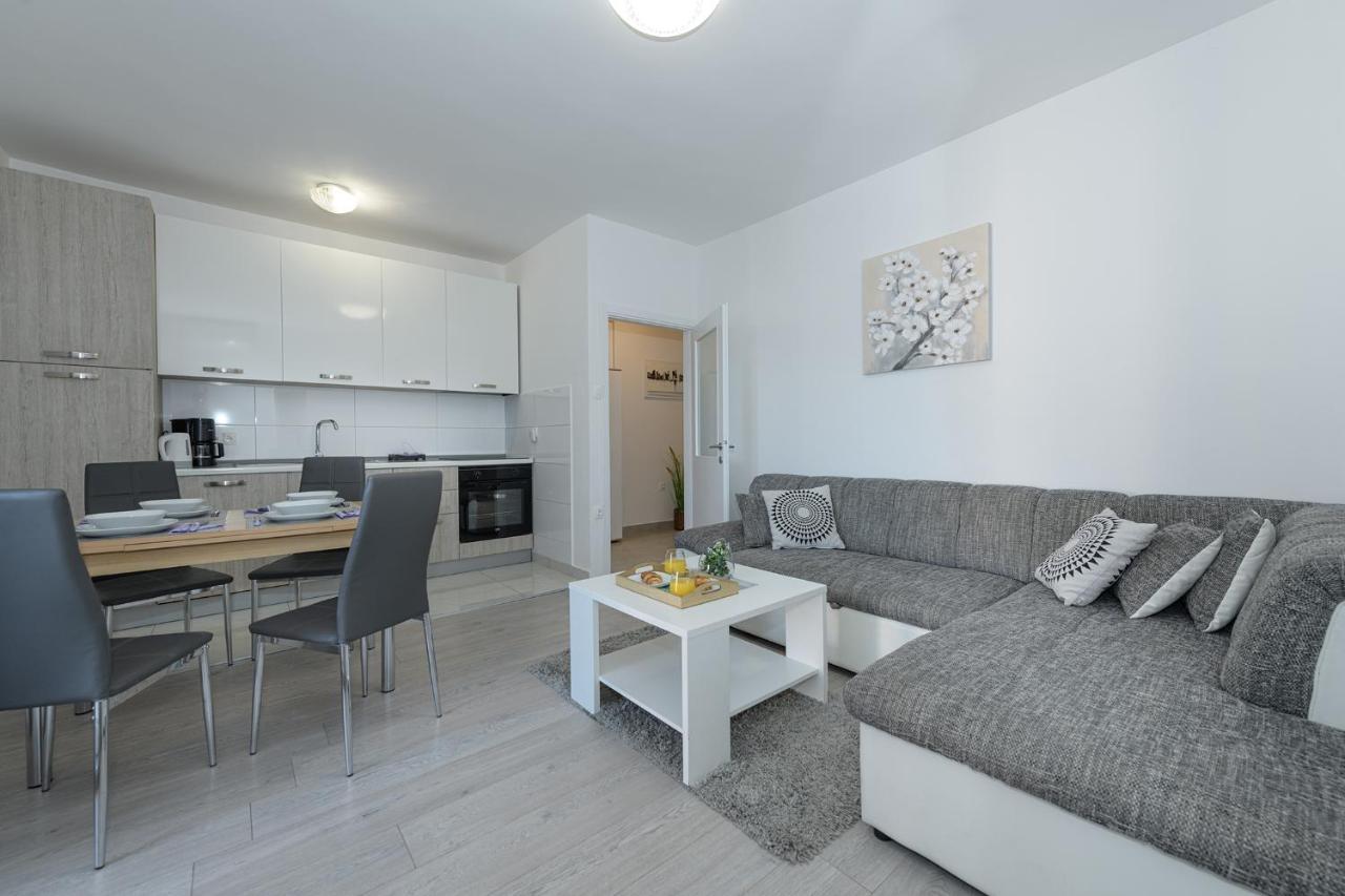 Apartmani Tena Selce Εξωτερικό φωτογραφία
