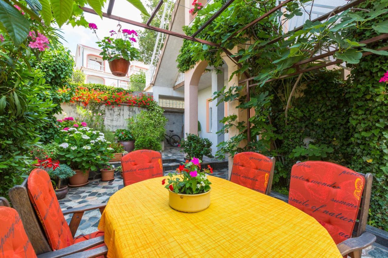Apartmani Tena Selce Εξωτερικό φωτογραφία
