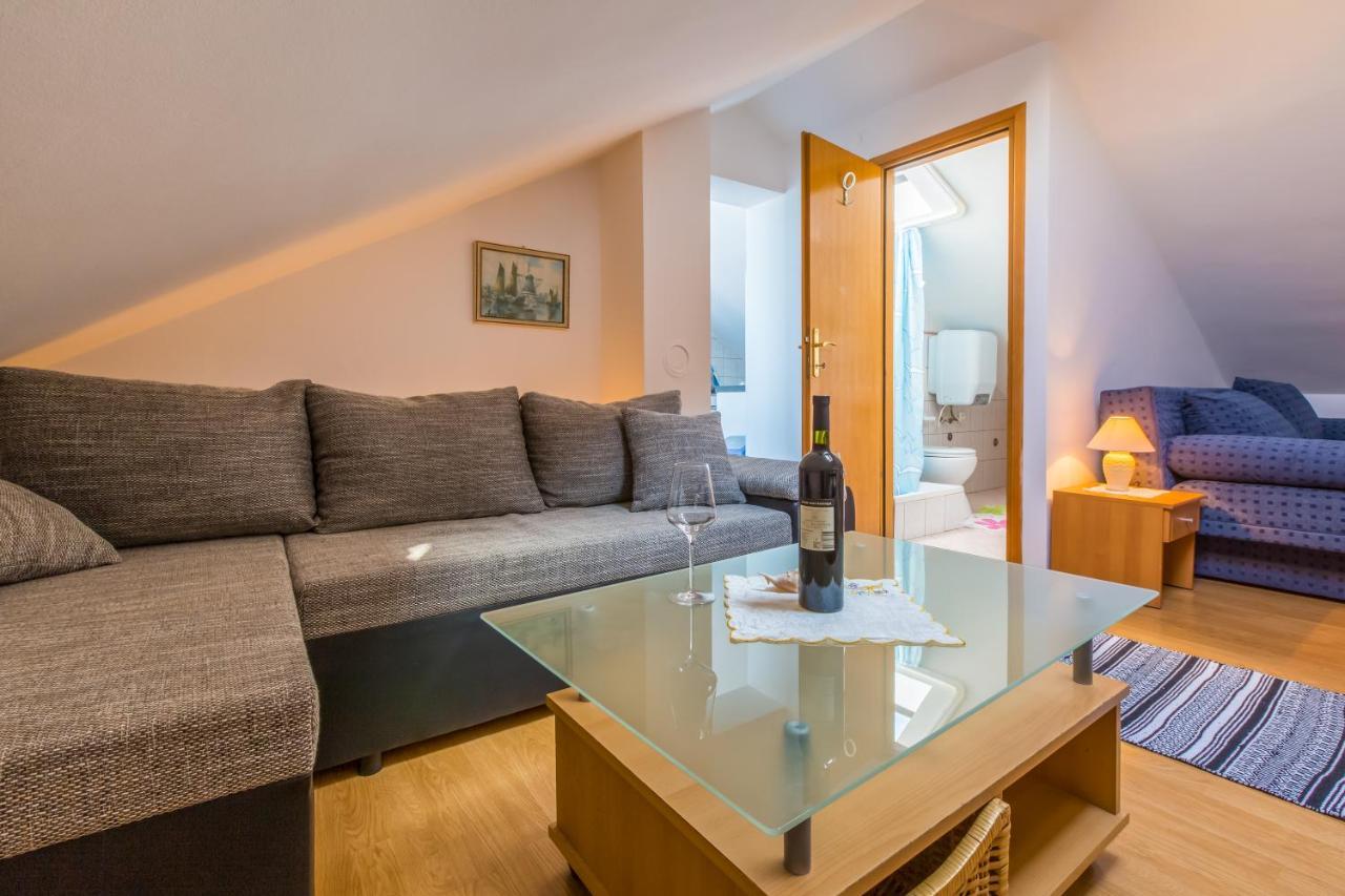 Apartmani Tena Selce Εξωτερικό φωτογραφία